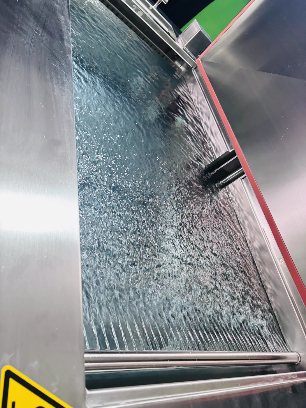 AL-1000 — laminar flow overflow (photo)