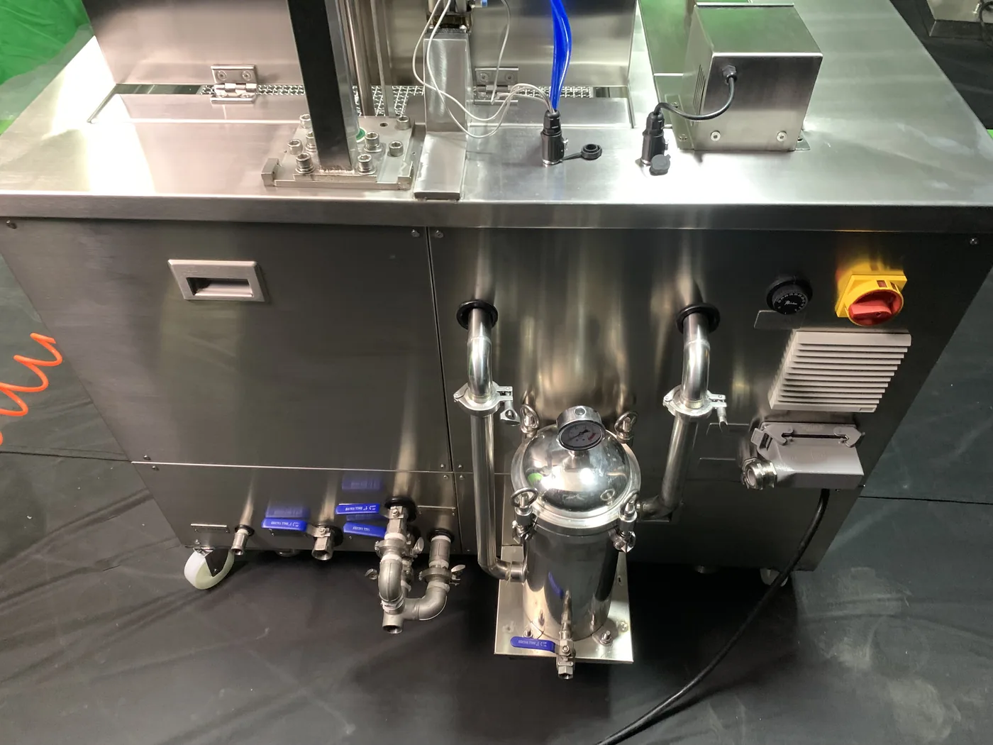 AL-150 — back view (photo)
