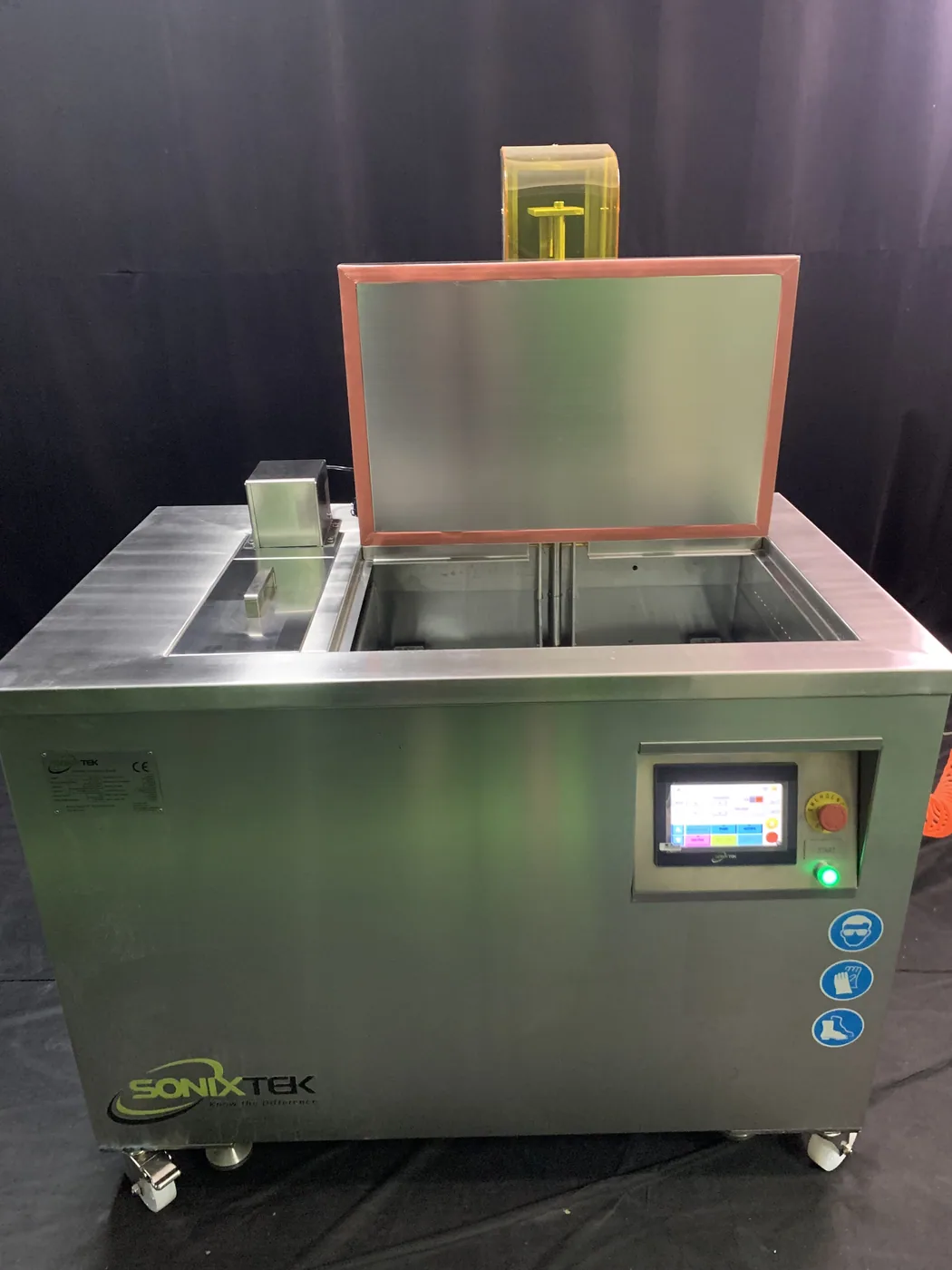 AL-150 — lid open (photo)