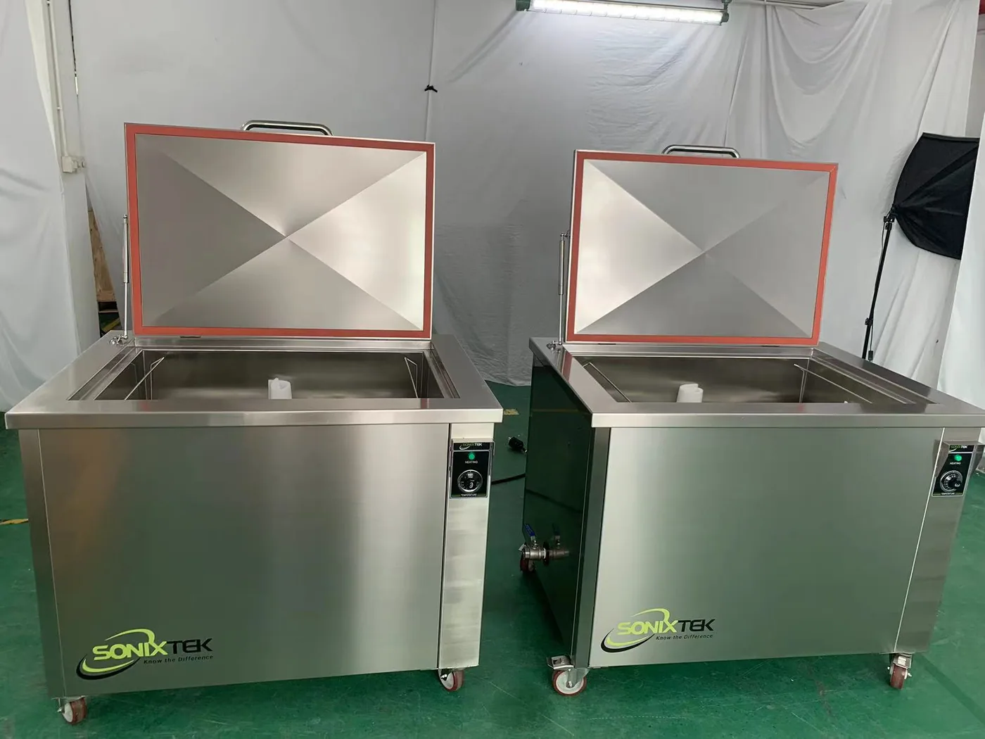 ST-300 — lid open (photo)